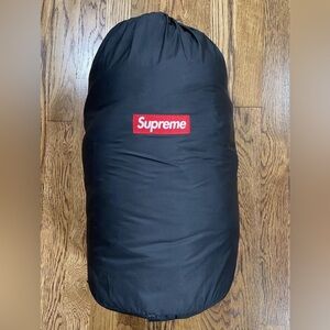 Supreme The North Face S Logo Dolomite 3S-20 Sleeping Bag Black FW20